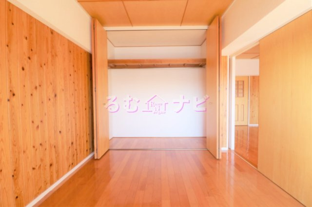 アンピールメゾン大橋の収納