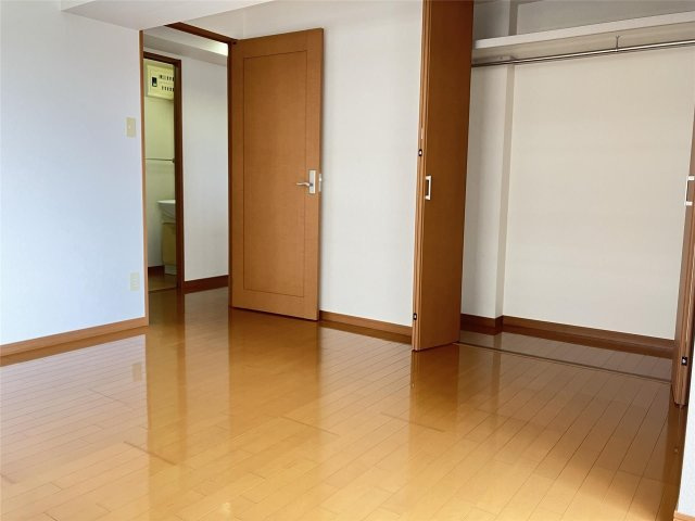 レジデンス東櫛原の収納|各部屋に収納スペースがございます