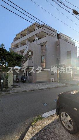 ヴァンハウス金沢八景の外観