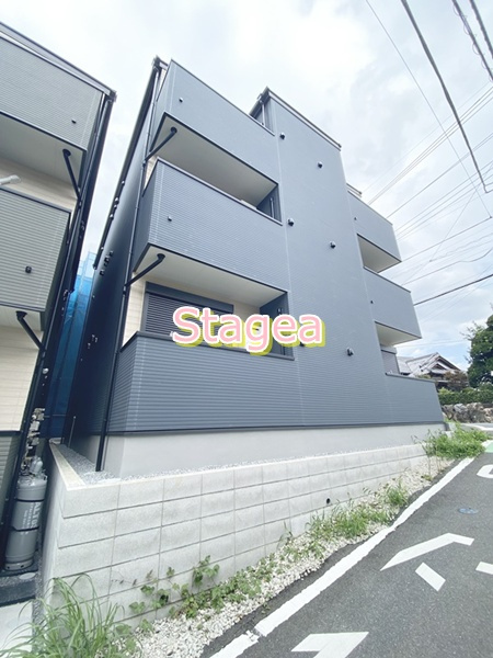 CRASTINE西堀8丁目Bの外観