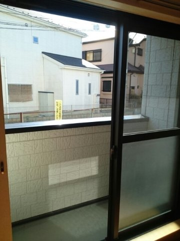 外からの目が気にならないバルコニーで洗濯物が干せます