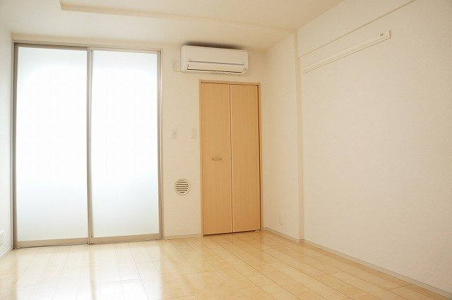 内装は落ち着いています