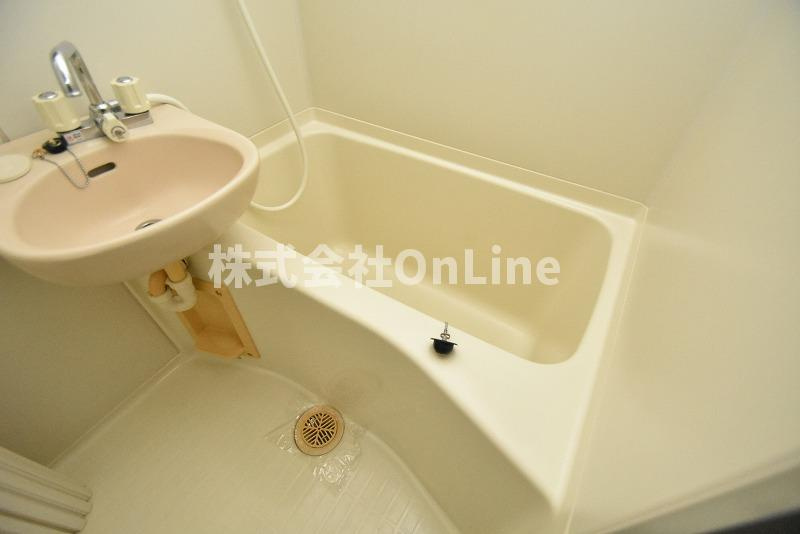 東大阪市吉田１丁目の賃貸マンションの浴室