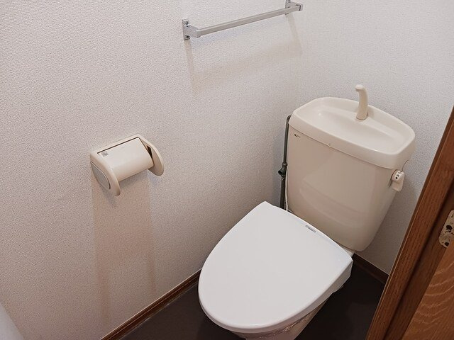 清潔感のあるトイレです