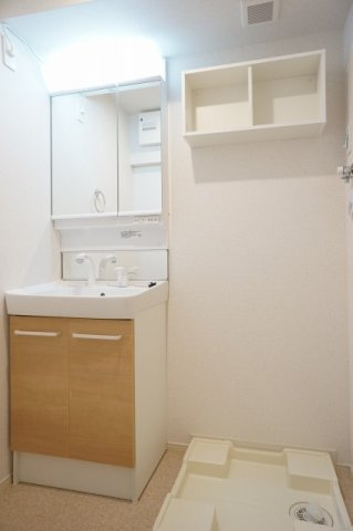 忙しい朝には欠かせない洗面所です