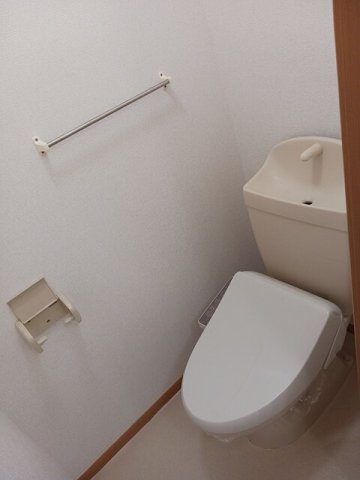 シンプルで使いやすいトイレです