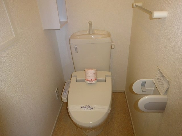 清潔感のあるトイレです