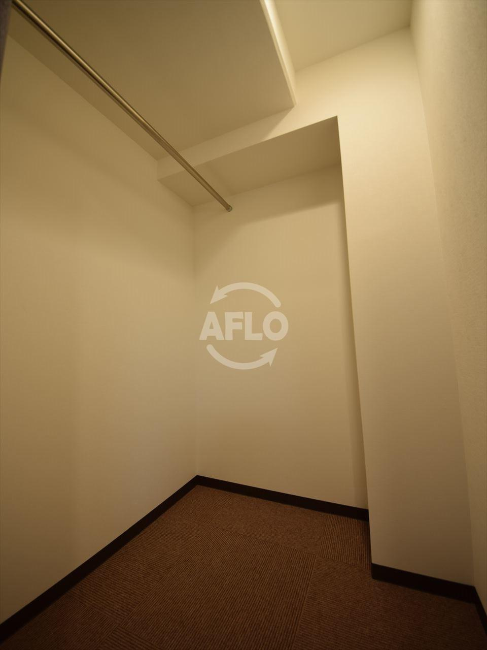 ネット フローラ阿波座の収納|ネットフローラ阿波座　ウォークインクローゼット