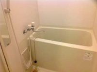 コンパクトで使いやすいお風呂です