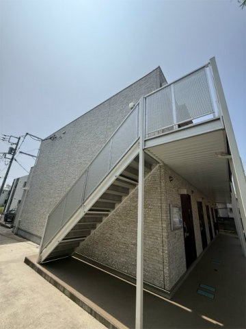 落ち着いた雰囲気の外観です