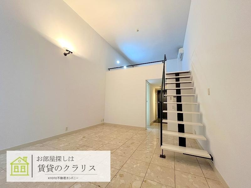 Agora東山（アゴラ）の居間・リビング