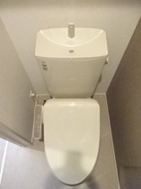 コンパクトで使いやすいトイレです
