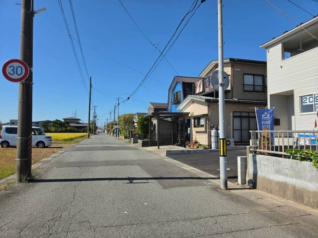 秋田市仁井田二ツ屋第1の前面道路含む現地写真