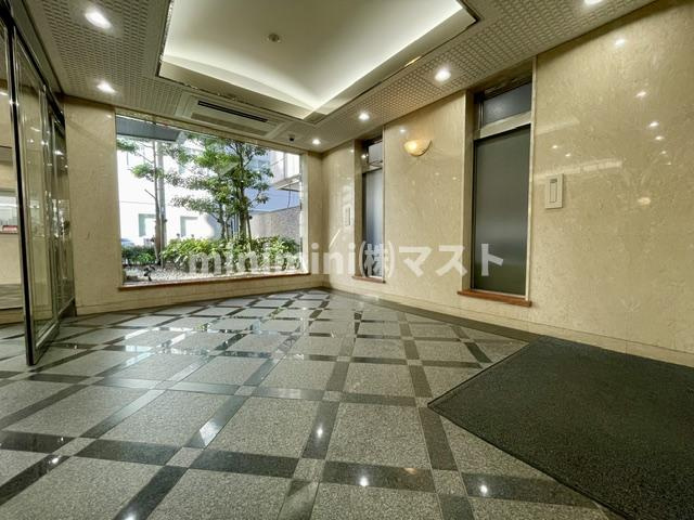 ローズコーポ本町のロビー