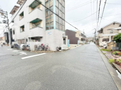 【前面道路含む現地写真】 | 昭和通２丁　新築分譲住宅 | 全居室収納有！家族の思い出も大切に保管出来て嬉しいですね♪