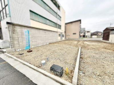 【外観】 | 昭和通２丁　新築分譲住宅 | 【現地見学可能】現地周辺の環境や、駅までの道のりなど周辺環境も合わせてご確認いただき、ぜひご検討ください！ご内覧・現地見学をご希望の際は是非、イエストアまでお問合せ下さい♪