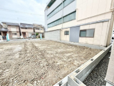 【駐車場】 | 昭和通２丁　新築分譲住宅 | 【前面道路】前面道路約５．４ｍ！運転が苦手な方も安心ですね！