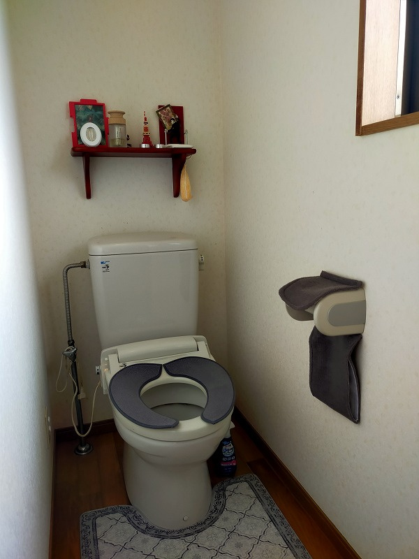 大潟町美崎が丘戸建のトイレ|2Fトイレ