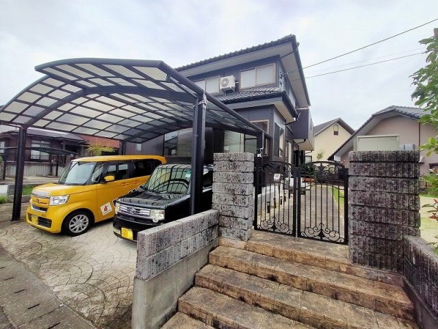 大潟町美崎が丘戸建の玄関|門