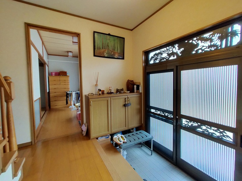 大潟町美崎が丘戸建の玄関|玄関上り口