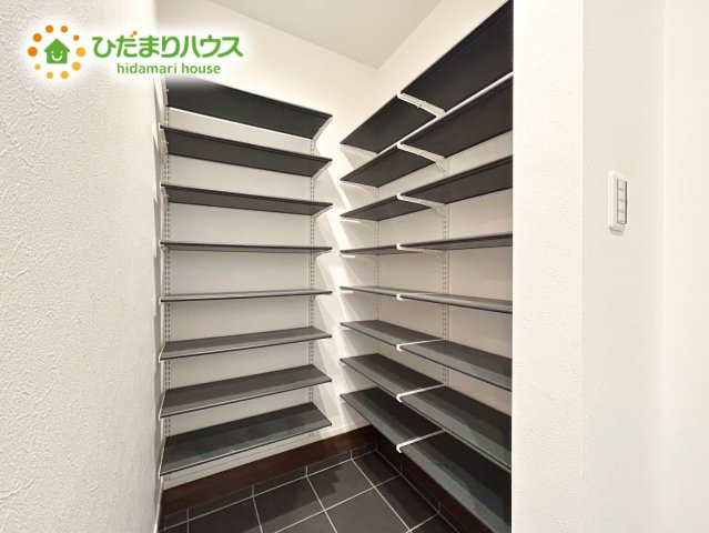 上尾市原市0631①　新築戸建　01の収納