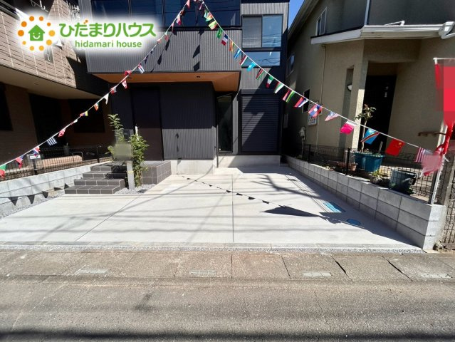 上尾市原市0631①　新築戸建　01の駐車場