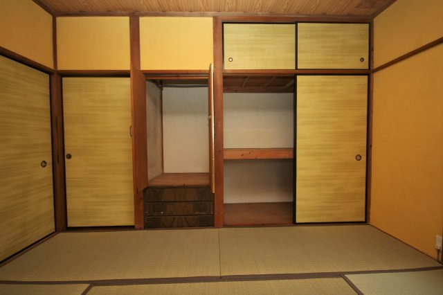 栗橋北２丁目貸家の和室|収納