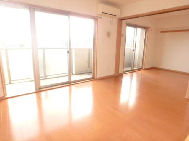 グレイスコート元住吉の居間・リビング|他のお部屋の参考写真となります。