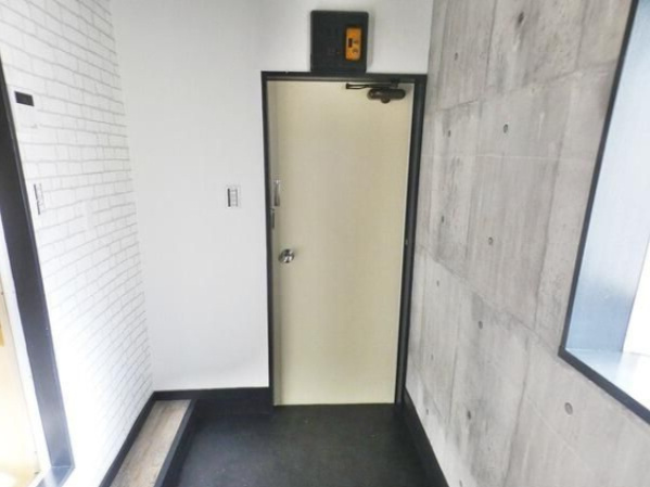 グリーンヒル鶴川の玄関