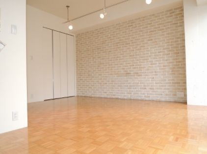 アーバンスタイル心斎橋の居間・リビング|アーバンスタイル心斎橋　洋室