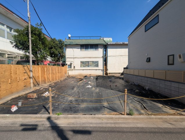 中野区野方5丁目　建築条件無し売地　残1区画の外観|2026.10.08撮影

現地ご見学希望・資料請求などお気軽にお問い合わせ下さい！
03-5990-5201