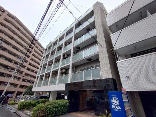アヴァンツァーレ横濱の外観