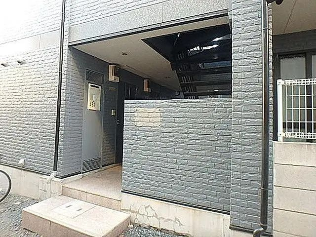 ホワイトヒルズのエントランス