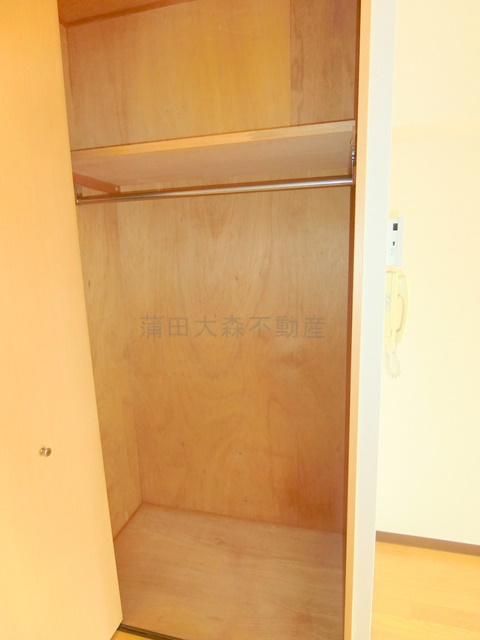 J-CRESTジェイクレスト羽田の収納|洋室側の収納