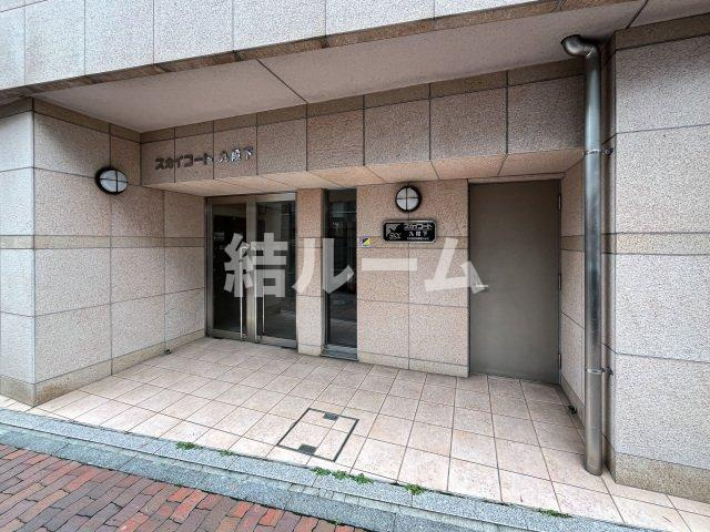 千代田区飯田橋２丁目の賃貸マンションのエントランス