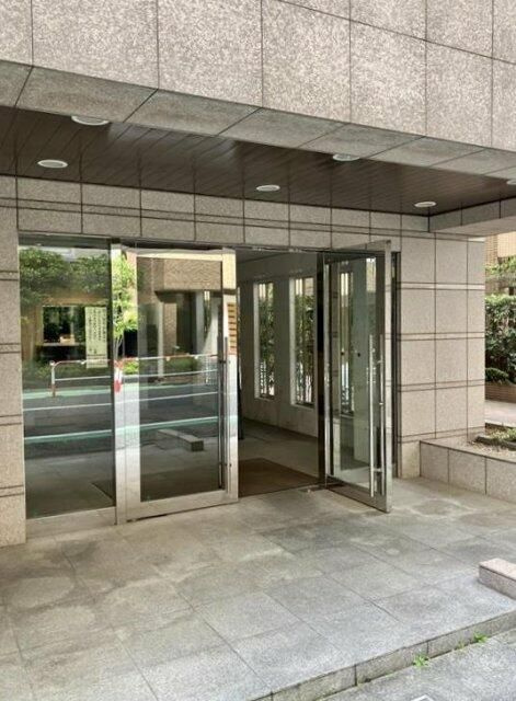 パレステュディオ神楽坂のエントランス