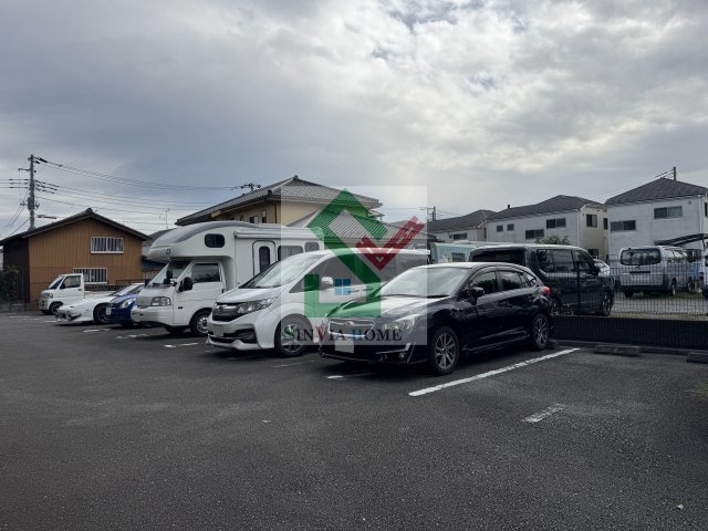 西東京市富士町2丁目マンションの駐車場