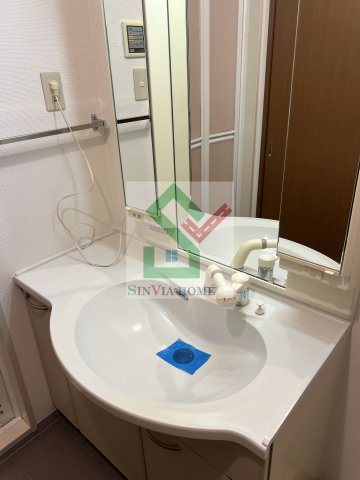 西東京市富士町2丁目マンションの独立洗面台