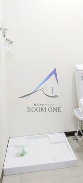フラワーパレス参番館の設備|洗濯機置き場です。