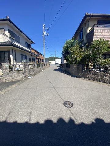 大内矢田南4丁目平家の前面道路含む現地写真