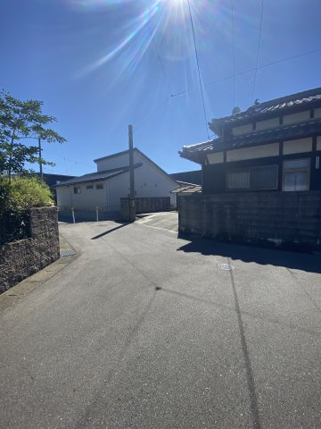 大内矢田南4丁目平家の前面道路含む現地写真