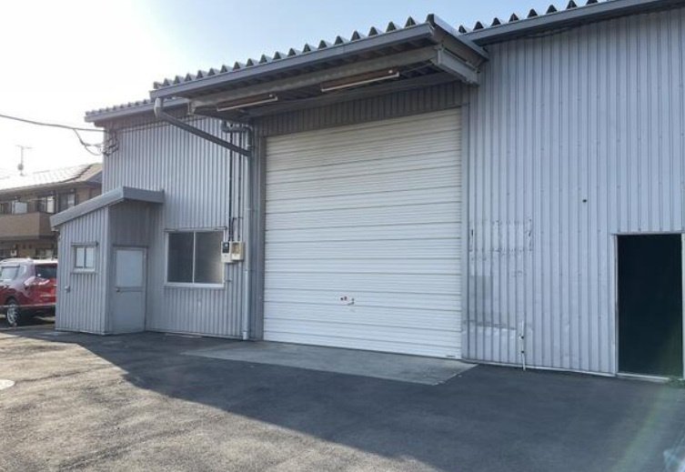坂戸市関間４丁目の倉庫の外観