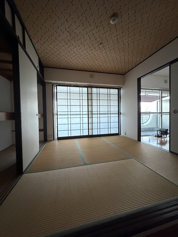 芦屋パレスハイツ南館の居間・リビング