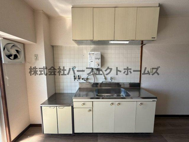 家具町ハイツのキッチン|お料理しやすいキッチンです