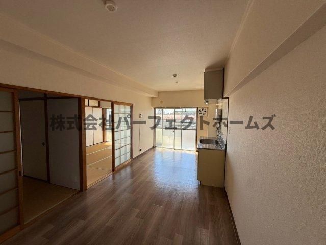 家具町ハイツの居間・リビング|リビングダイニングとしてもお使いいただけます