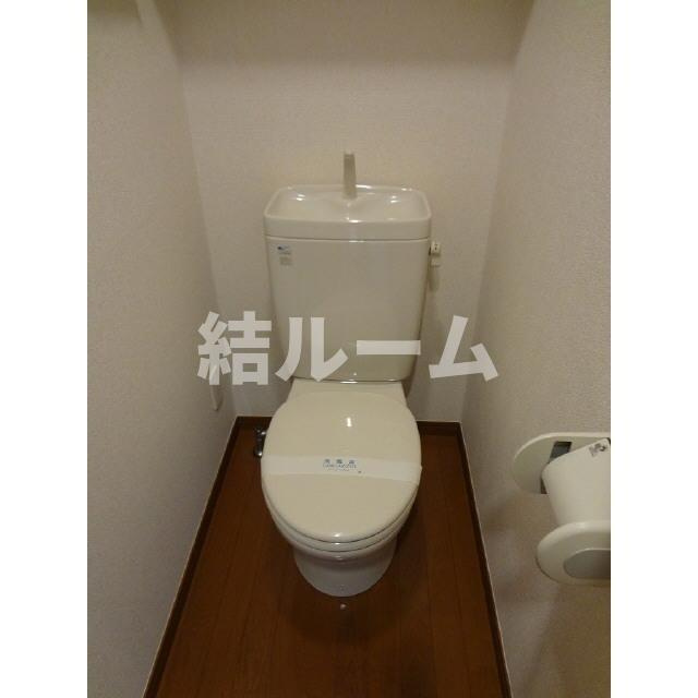 新宿区西落合１丁目の賃貸マンションのトイレ
