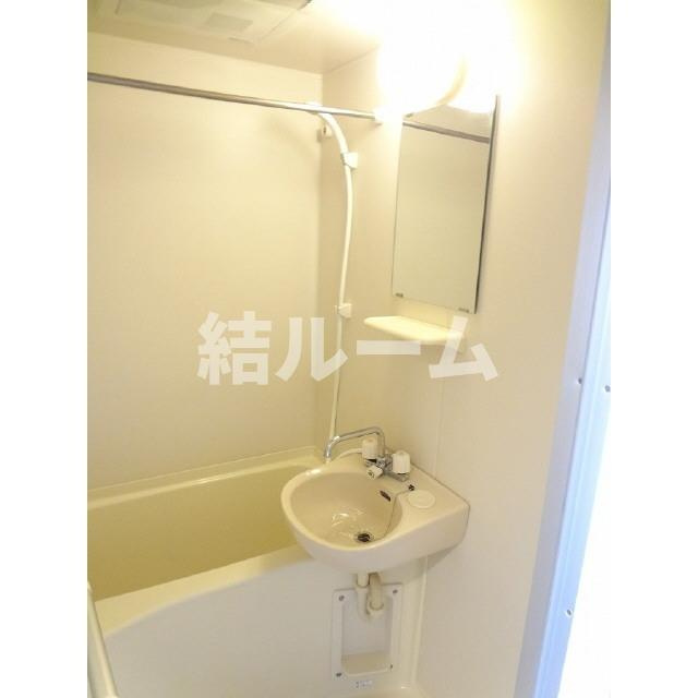 新宿区西落合１丁目の賃貸マンションの浴室