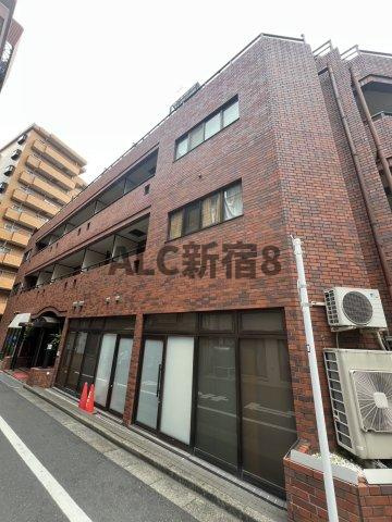 ロイヤルハイツ新宿御苑の外観