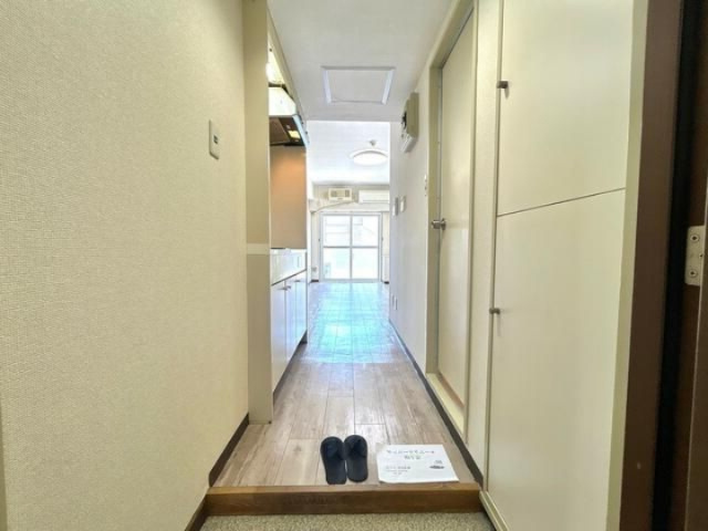 グレイスメゾン城所の玄関