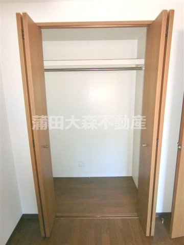 JOSハイツ多摩川の収納|洋室4.6帖の収納クローゼット